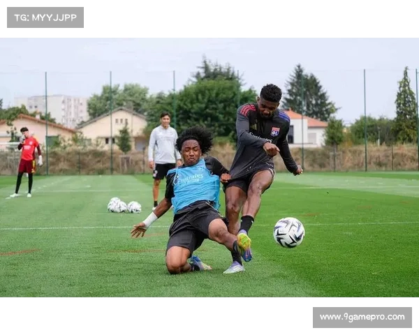 法甲大戏:马赛与里昂大战,双方进攻凌厉 法甲大戏:马赛与里昂大战,双方进攻凌厉